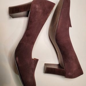 Circa Joan & David Luxe Suede Pumps 7.5 M